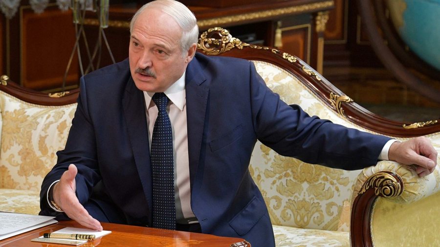 Пойдет на все. Лукашенко заявил. что делает все возможное, чтобы сделать Украину нашей