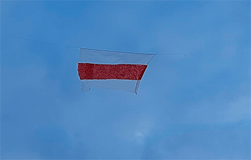 Как минчане защитили национальный флаг