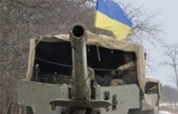 Украинская артиллерия уничтожает московитскую батарею шквальным огнем