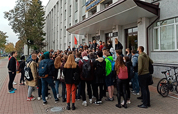 Правозащитники признали политзаключенными пятеро студентов и преподавателя БГУИР