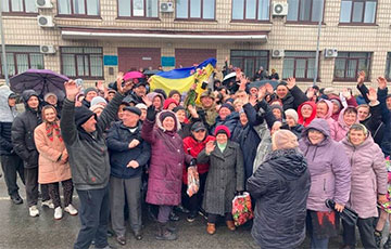 Как жители украинского города Иванкова радуются освобождению от московитских оккупантов