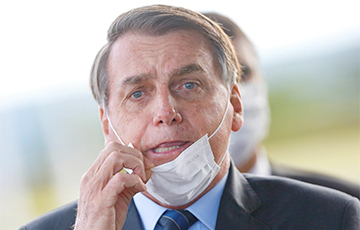 Cуд обязал президента Бразилии носить маску