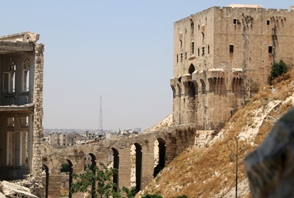 Террористы подорвали вход в историческую крепость в Алеппо
