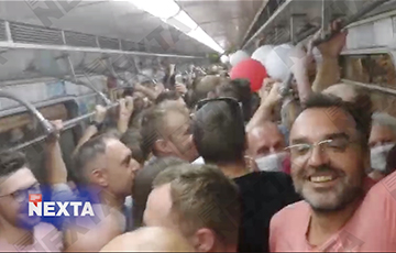 Белорусы сделали экзит-пол в метро