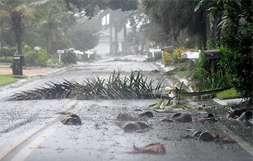 На Флориду с катастрофической силой обрушился ураган «Иэн»