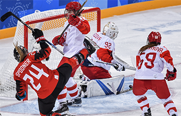 Российские хоккеистки разгромно проиграли Канаде на Олимпиаде в Пхенчхане