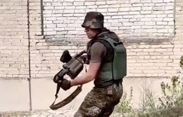 Бойцы ВСУ уничтожают врага из американских ручных гранатометов MGL-MK1