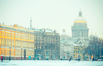 В Санкт-Петербурге более 100 тысяч человек остались без света