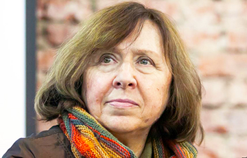 Светлана Алексиевич: Беларусь вынесла ноль уроков после Чернобыльской аварии