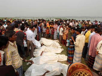 На пароме в Бангладеш погибли более 60 человек