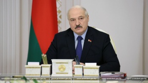 Лукашенко намерен провести совещание по передаче власти