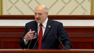 Лукашенко перенес обращение к народу и парламенту