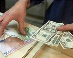 В марте белорусы увеличили покупку валюты