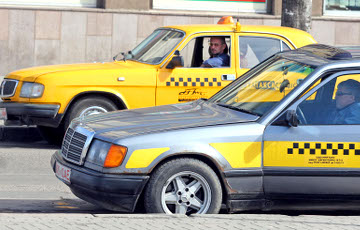 В Бресте к протестам присоединились таксисты