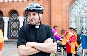 Пилигримка на велосипедах: как священники и верующие ехали на Будславский фест