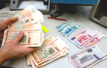 Белорусы в ожидании девальвации избавляются от «фантиков»