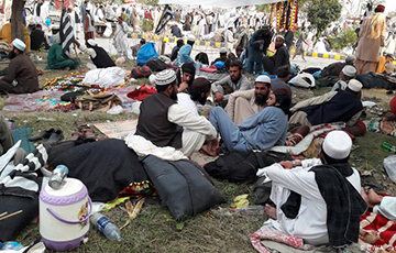 В Пакистане 100 тысяч демонстрантов требуют отставки правительства