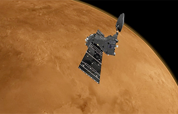 ExoMars прислал первые цветные снимки Марса