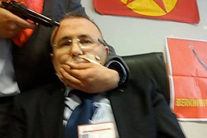Радикалы захватили в заложники прокурора в стамбульском суде