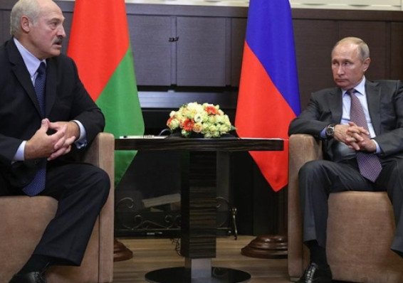 Лукашенко отказался от путинской каши на воде. Как началась встреча президентов в Сочи