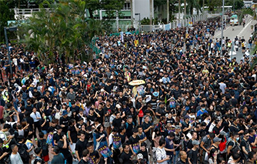 В Гонконге началась всеобщая забастовка