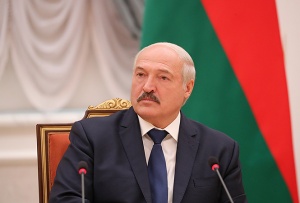 Лукашенко вновь взялся за образование: предлагает повыбрасывать темы и сократить часы