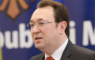 Министр юстиции Молдовы подал в отставку из-за телефонного скандала