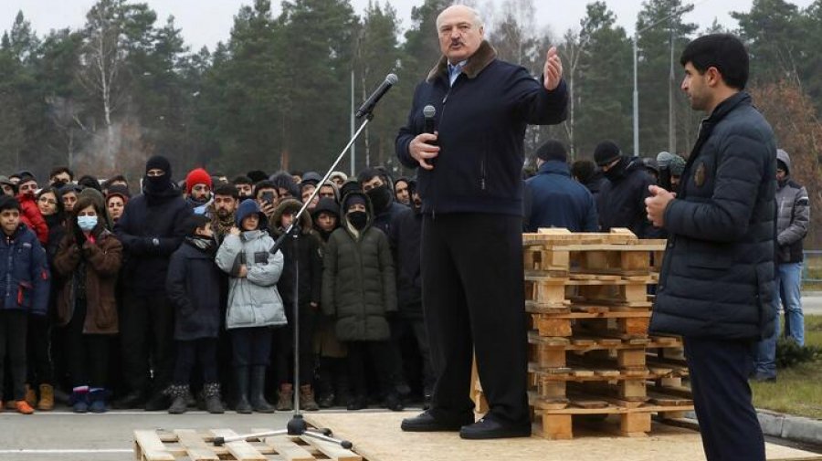 Лукашенко пригрозил приходом в Беларусь беженцев из Афганистана