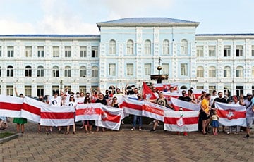 В Батуми прошла мощная акция в поддержку белорусов