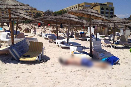При нападении на отель в Тунисе погибли 27 человек
