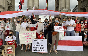 Белорусская диаспора провела акцию солидарности в Бельгии