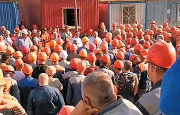 «Требование об уходе Лукашенко должно быть выполнено»: забастовка на «Гроднопромстрой» идет полным ходом