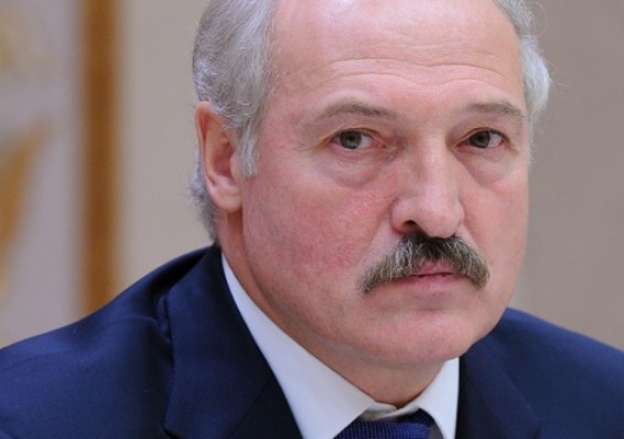 Президент Беларуси высказал соболезнования Франции в связи с терактами в Париже