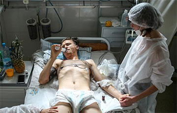 Как выглядят и что говорят пострадавшие от зверств силовиков в больнице Минска