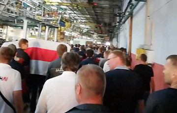 Как работники МАЗа отреагировали на приезд Лукашенко