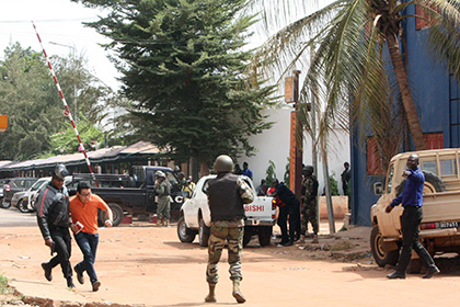 Связанные с «Аль-Каидой» террористы признались в нападении на отель в Мали