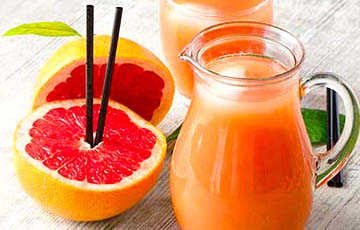 Ученые рассказали о пользе грейпфрутового сока