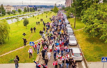Огромная колонная людей сегодня вышла на Марш в Гродно
