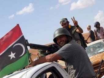 Власти Ливии перестали платить бывшим повстанцам