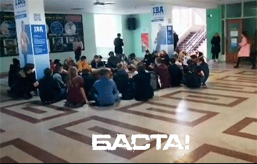 Студенты БГУИР собрались на традиционную «сидячую» забастовку