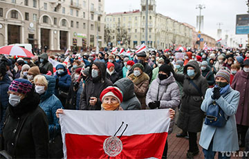 Марш пенсионеров в Минске в ярких фото