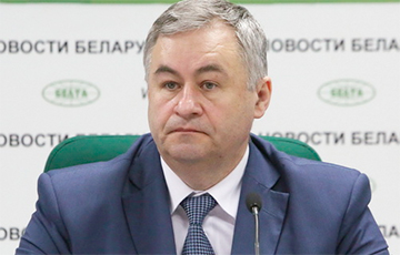 Министр информации Карлюкевич признался, что тайно читает «Хартию-97»
