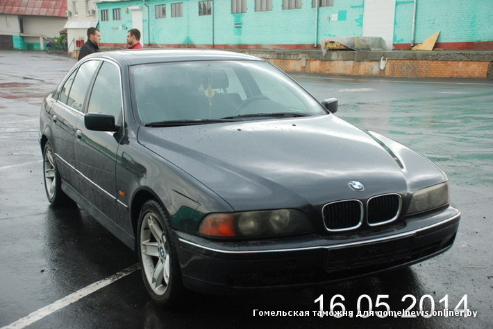 Россияне продали жителю Мозыря BMW без номеров и с чужим техпаспортом