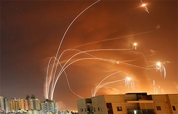 Система ПРО Израиля «Железный купол» перехватывает палестинские ракеты: стоп-кадр