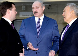 Медведев, Назарбаев и Лукашенко соображают на троих