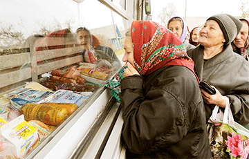 «Мы будто вернулись в 90-е»: В российских регионах начали продавать еду в долг