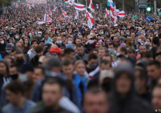 800 деятелей культуры высказались против насилия и фальсификаций в Беларуси