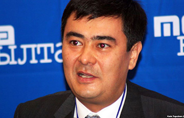 В Казахстане прошли обыски и аресты в редакциях интернет-порталов Forbes и Ratel