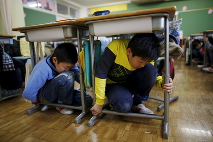 Японских школьников побоялись отправлять на Гуам после угроз КНДР