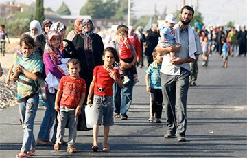 Глава МИД Венгрии: ЕС недооценивает масштабы наплыва беженцев